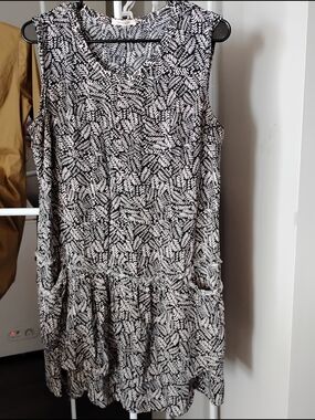 Promod Women Black/White LeafPrint Sleeveless Cowl Neckline 2 Pockets Mini Dress